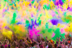 Da Índia para o Brasil: Conheça os Festivais Holi