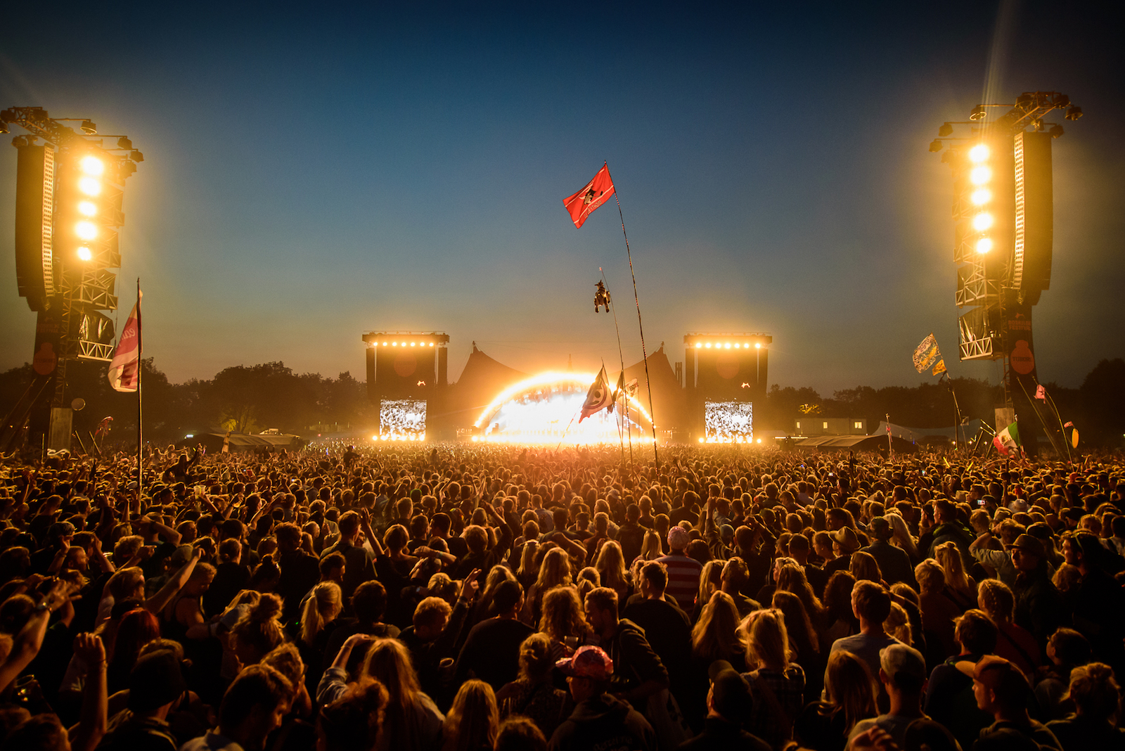 Review Roskilde: Chuva, Lama, Frio e Uma Experiência Completa de Festival