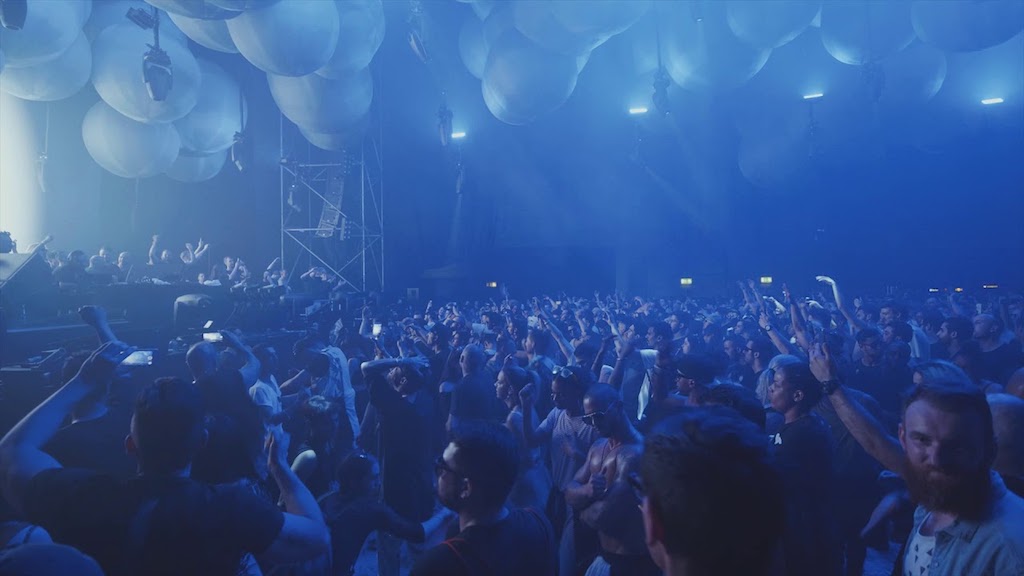 Review Time Warp Brasil 2018 : DJs salvam um festival de produção falha